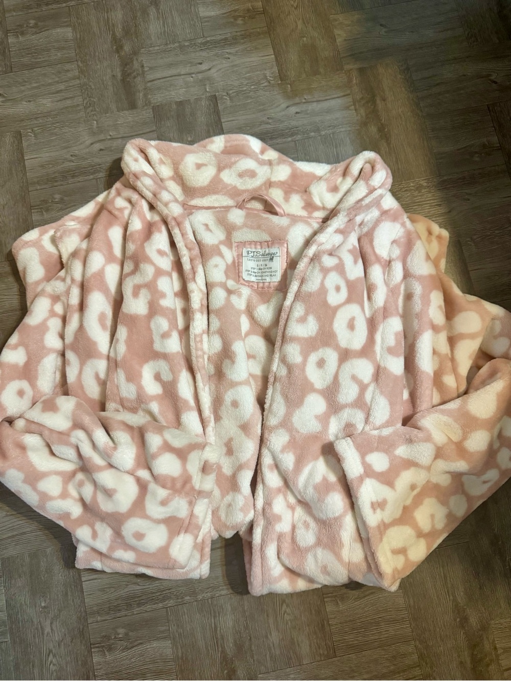 Women’s PJSalvage Cheetah Robe